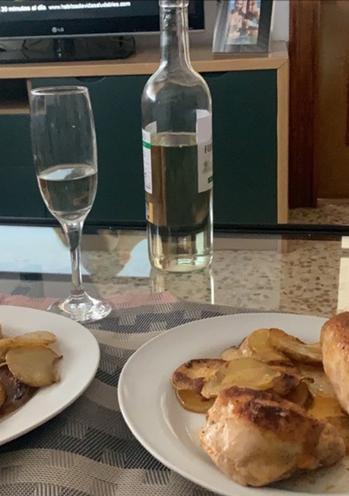 Una foto de Pollo en adobo