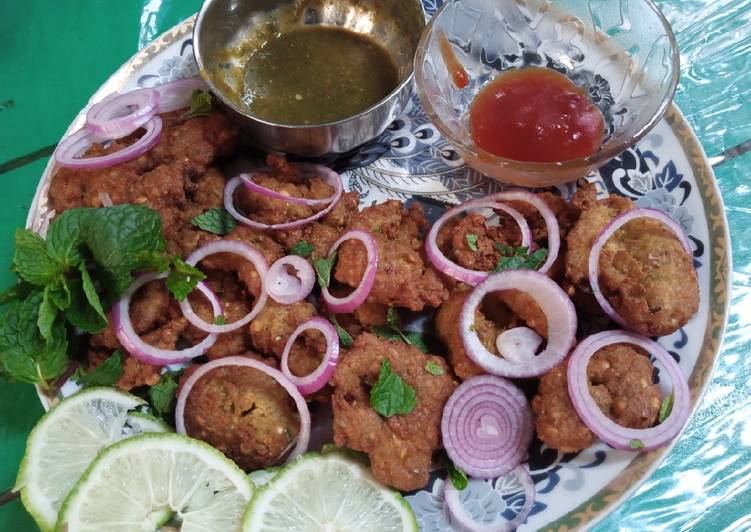 Chicken boneless pakora with dal