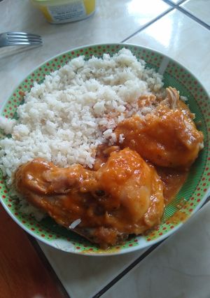 Una foto de Pollo con salsa de damasco