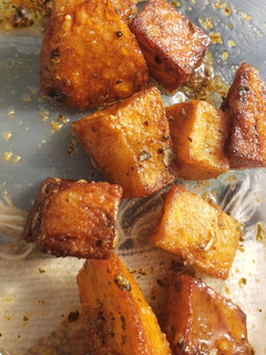 A picture of Deep Fried Potatoes / Hash Browns.