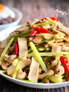 芹菜炒豆干 / 家常菜 的食譜成品照片