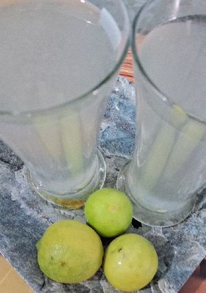 A picture of Lemon juice.