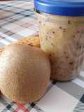 Composta di kiwi, banane e noci