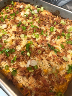 A picture of Cheesy Chicken Noodle Casserole.