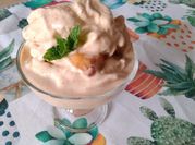 Una foto di gelato alle nespole