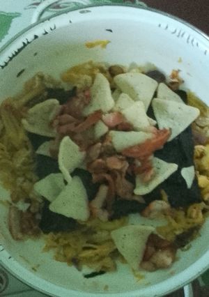 รูปของ มะม่วงผัดไข่ไก่ คู่กับไก่ย่าง และตะวันนา สาหร่ายทรงเครื่อง
