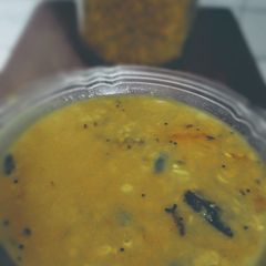 A picture of Dal fry.
