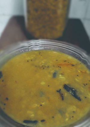 A picture of Dal fry.