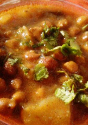 A picture of Chane ki Sabzi.