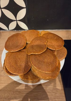 Une photo de Pancakes Sains à la Banane et flocon d'avoine