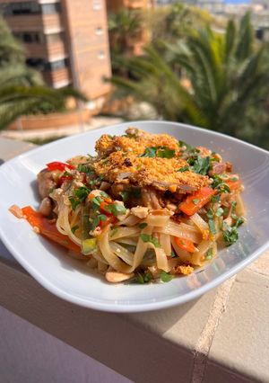 Una foto de Noodles de arroz a mi estilo chino