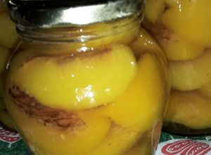 Una foto de Nueva receta duraznos en almíbar