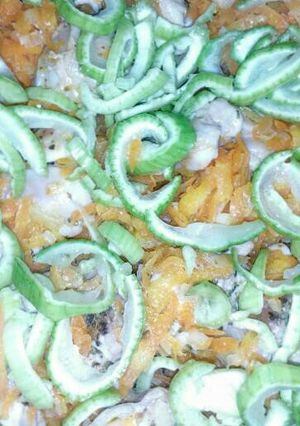 Una foto de Tutos de pollo en salsa de zanahorias con caiguas