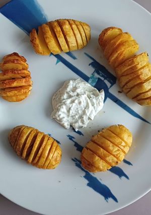 Une photo de Pomme de terre accordéon gout barbecue et sauce crème légère aneth citron