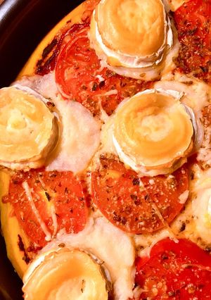Hình của món 💚 Pizza Cà Chua Phô Mai Dê.