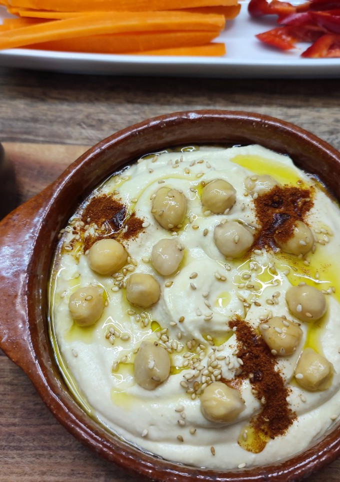 Una foto de Hummus - Receta Tradicional Árabe