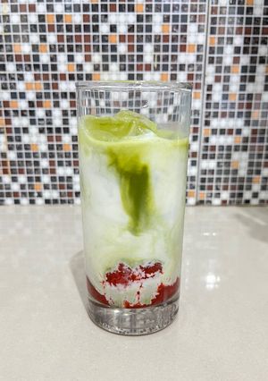 Foto resep Strawberry Matcha Latte