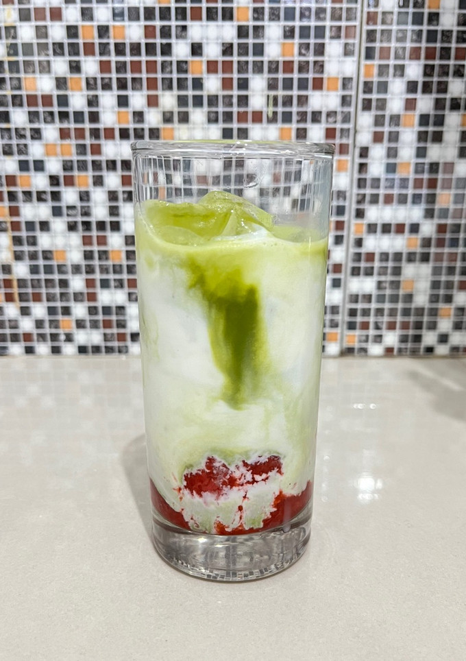 Foto resep Strawberry Matcha Latte
