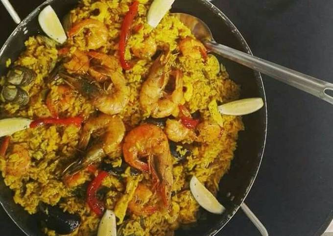 arroz con mariscos ecuatoriano