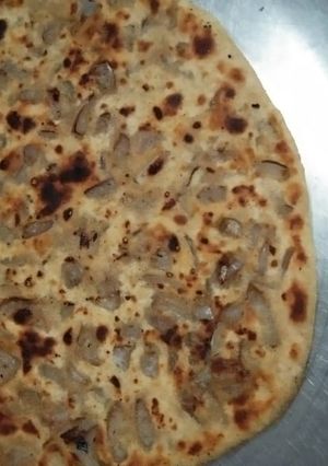 A picture of Onion parantha.