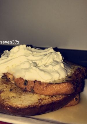 صورة لوصفة توست بالبيض والزعتر والقيقب