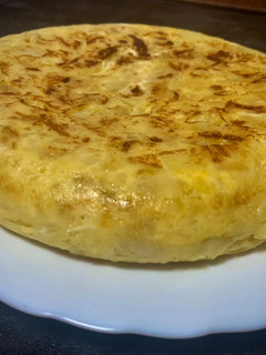 Una foto de Tortilla de patatas con cebolla