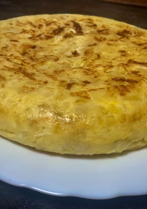 Una foto de Tortilla de patatas con cebolla