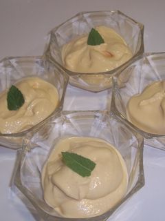 Una foto de Helado de melocotón y pera