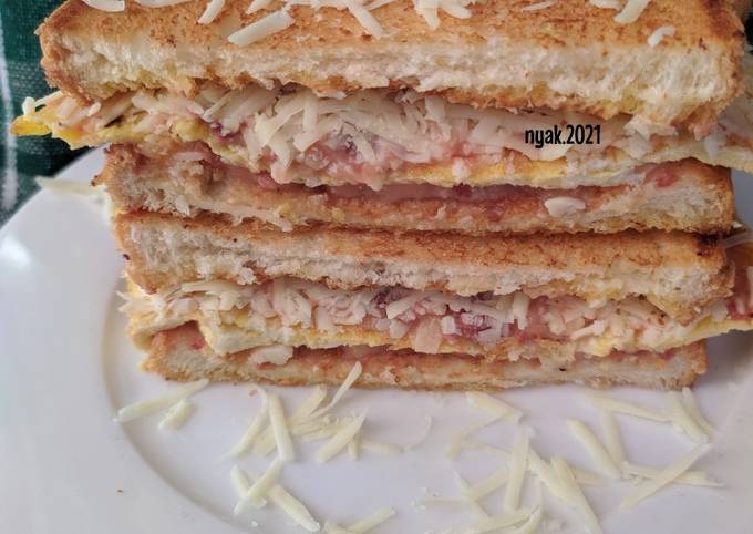 Langkah Mudah untuk Membuat Egg Toast with Bechamel Sauce yang Sempurna