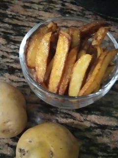 ইনস্ট্যান্ট ফ্রেঞ্চ ফ্রাই (instant french fry recipe in Bengali) রেসিপির প্রধান ছবি