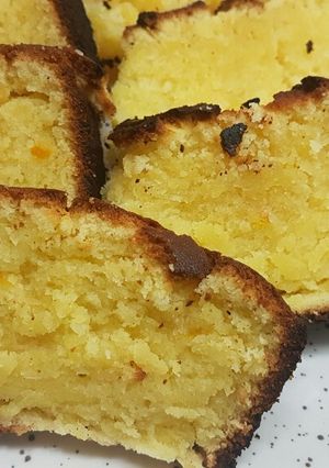 Una foto de Budín húmedo de naranja y coco