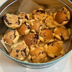 A picture of Pastry Surprise.
