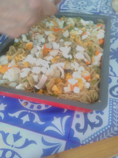 Una foto de Fideos chinos en ensalada