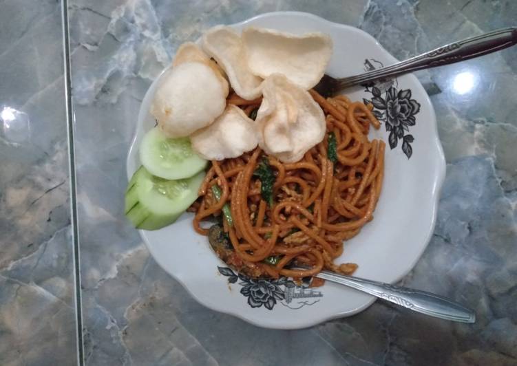 Langkah Mudah Membuat Mie Gomak Goreng Enak Banget