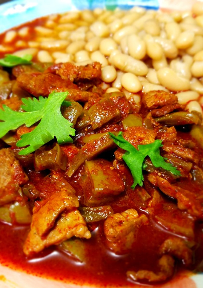 Una foto de Bistec con nopales