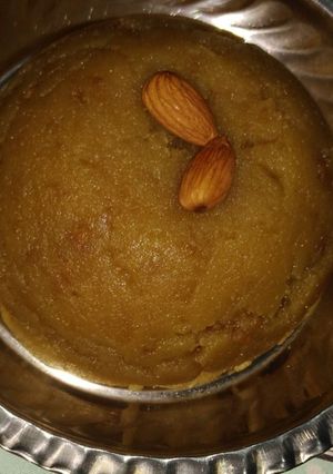 कड़ा प्रसाद (kada prasad recipe in Hindi) रेसिपी मुख्य फोटो