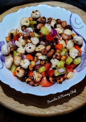 A picture of Healthy Makhana Salad.