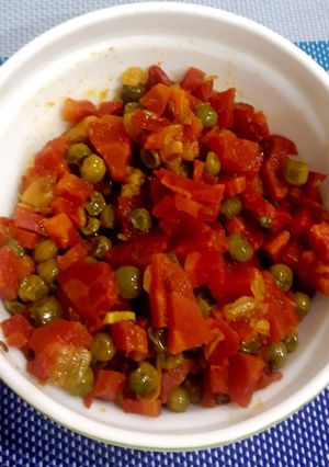 A picture of Carrot and Peas.