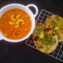 A picture of Restaurant Style Kaju Curry with Wheat Tawa Naan.