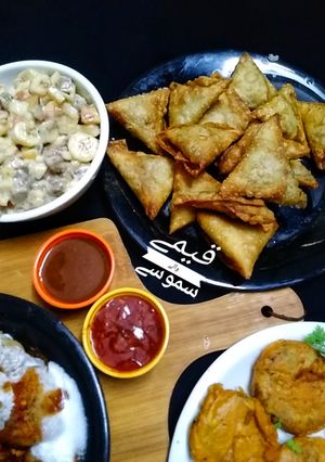 A picture of Memni qeema samosa.