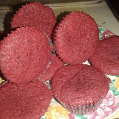 A picture of Red velvet cuppies with buttermilk #4wkschallenge.