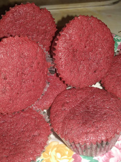 A picture of Red velvet cuppies with buttermilk #4wkschallenge.