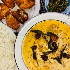 A picture of Pakoray ki curry.