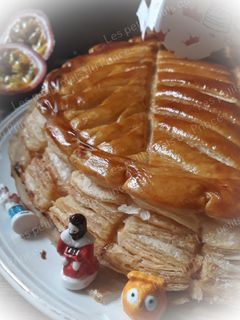 Une photo de Galette des rois à la frangipane fruit de la passion