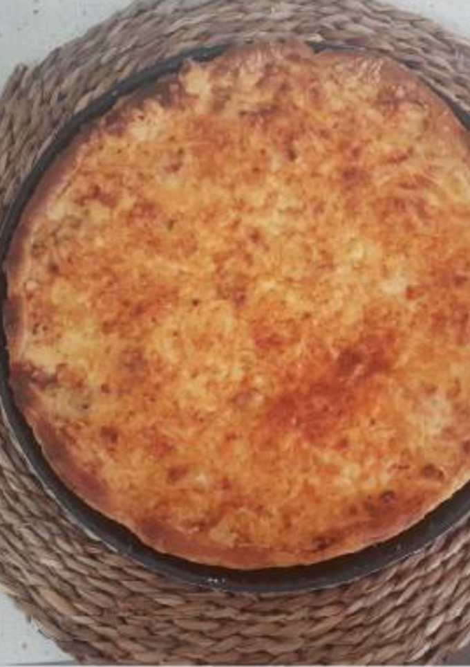 Una foto de Pastel de pollo con masa de hojaldre