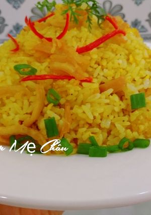 Hình của món Cơm chiên cà ri gà xé.