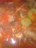 Costillas de resen salsa roja y bejetales