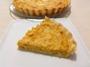 Una foto de tarta de verduras