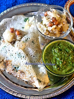 A picture of Samo masala dosa with vrat ki chutney.
