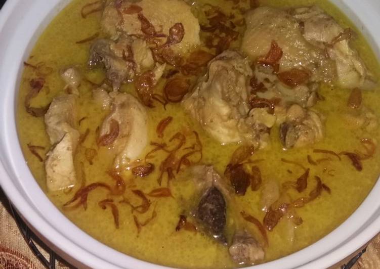 Creamy Chicken Opor